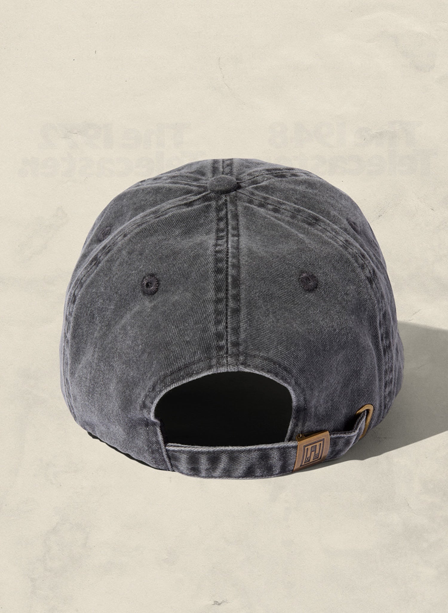 unstructured crown, pre-curved brim, vintage-washed cotton fabric, Vintage Black